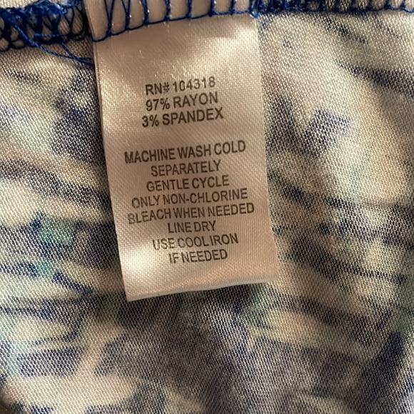 New Directions Maxi Skirt Size L Blue White Print Stretch - Picture 8 of 10